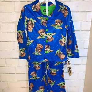 NEW Star Wars Baby Yoda 2 Piece Long Sleeve Boys Pajamas Size 4